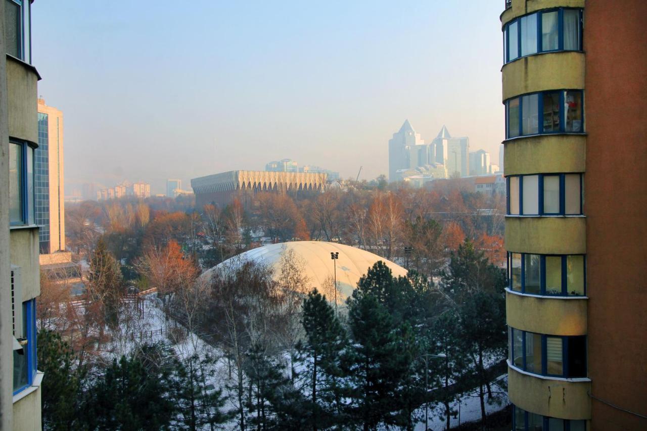 Perfect Spacious Apartment 356 Almaty Exterior foto
